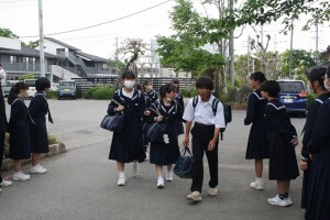 5月8日(火)　生徒会あいさつ運動